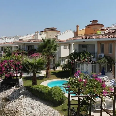 4 Bed Detached Villa Calis Beach Fethiye וילה *